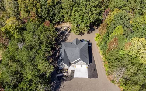 6410 Hampton Rd, Clemmons, NC 27012 photo 3