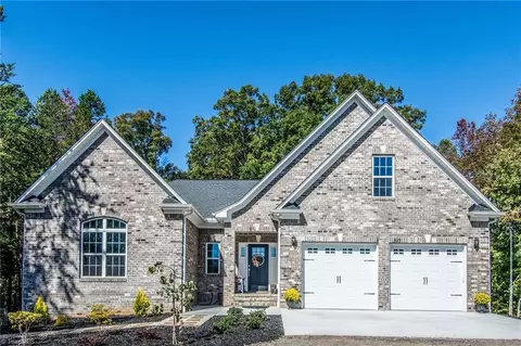 6410 Hampton Rd, Clemmons, NC 27012