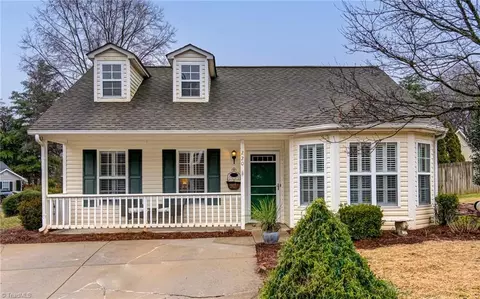 220 Pitcher Ct, Winston Salem, NC 27103