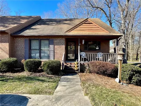 5101 Village Ln, Archdale, NC 27263