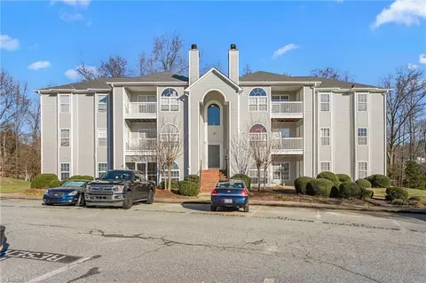 5006 Lawndale Dr #H, Greensboro, NC 27455