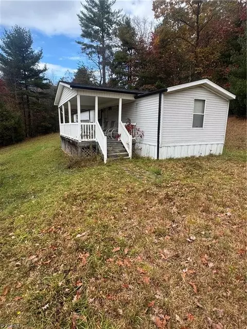 6436 Summit Rd, Purlear, NC 28665 photo 15
