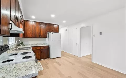 Entry Way - 2813 Bumpas Rd, Staley, NC 27355 photo 2 of 4