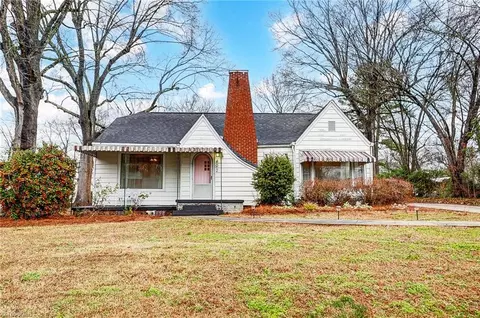 402 Fisher St, Concord, NC 28027