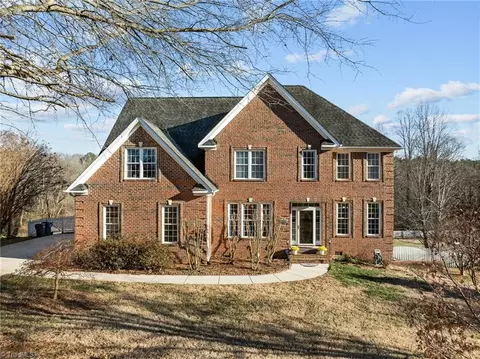 5910 Crutchfield Farm Rd, Oak Ridge, NC 27310