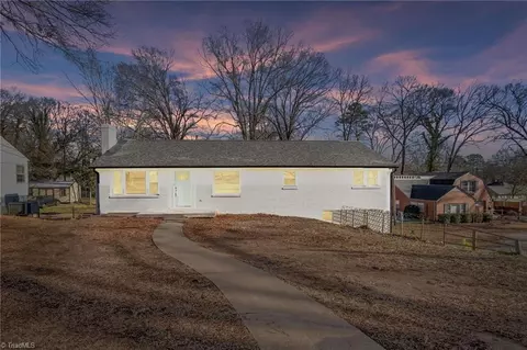 332 Maple St, Eden, NC 27288