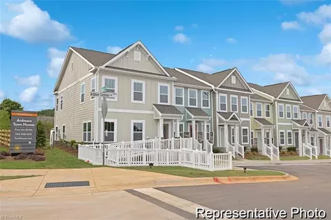1742 Granby Heights Dr #67, Winston Salem, NC 27103