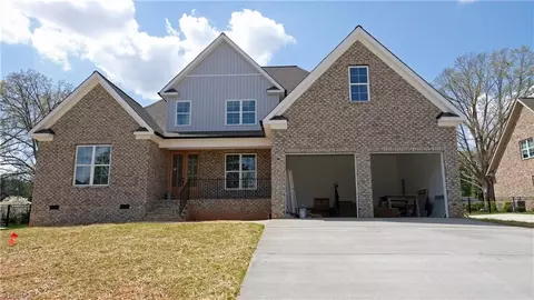 332 Indian Peaks Dr, Winston Salem, NC 27107