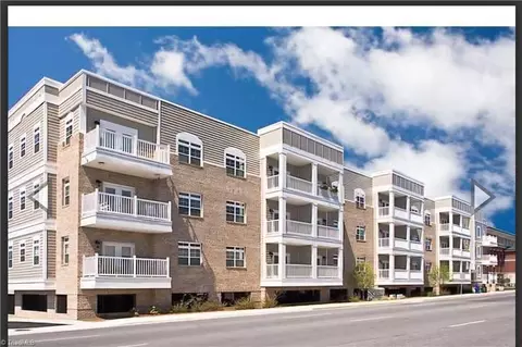 605 W Market St W #408, Greensboro, NC 27401