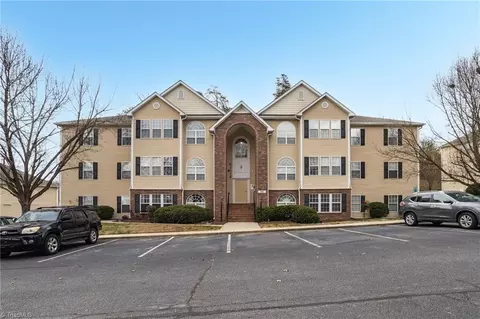631 Ivy Glen Dr, Winston Salem, NC 27127