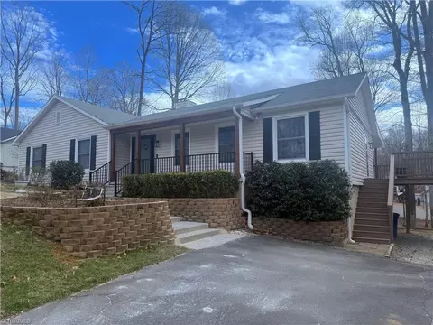 2815 Caraway Ln, Winston Salem, NC 27103