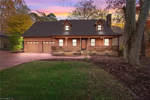 325 Fairfield Ct, Mount Gilead, NC 27306