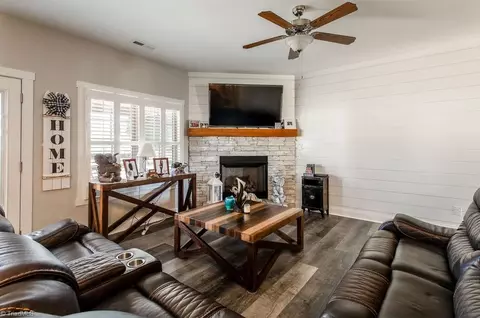 Living - 114 Solitaire Dr, Trinity, NC 27370 photo 1 of 1