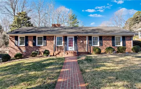 3070 Prytania Rd, Winston Salem, NC 27106
