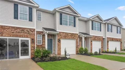 1323 Broholmer Ln, Greensboro, NC 27405