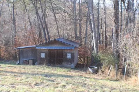 2086 Ray Loop Rd, Westfield, NC 27053 photo 35