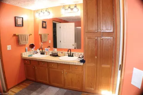 2086 Ray Loop Rd, Westfield, NC 27053 photo 21