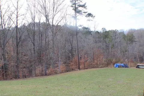 2086 Ray Loop Rd, Westfield, NC 27053 photo 11