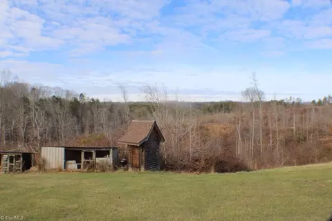 2086 Ray Loop Rd, Westfield, NC 27053 photo 5