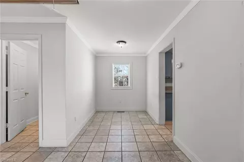Entry Way - 5161 Hoover Hill Rd, Trinity, NC 27370 photo 2 of 4