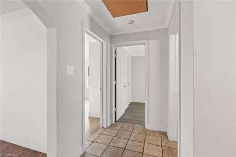 Entry Way - 5161 Hoover Hill Rd, Trinity, NC 27370 photo 3 of 4