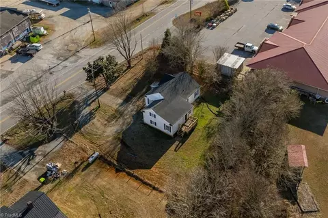 View/Area - 5161 Hoover Hill Rd, Trinity, NC 27370 photo 2 of 7