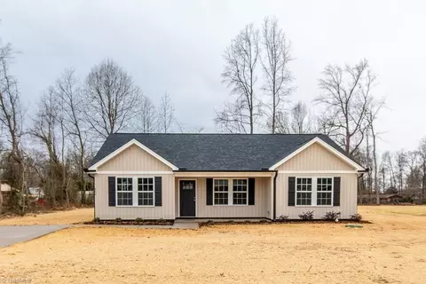 503 Kaye St, Archdale, NC 27263