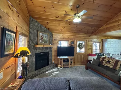 307 Current Loop, Hillsville, VA 24343 photo 7