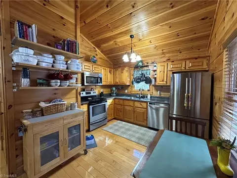 307 Current Loop, Hillsville, VA 24343 photo 35