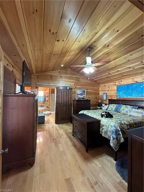 307 Current Loop, Hillsville, VA 24343 photo 15