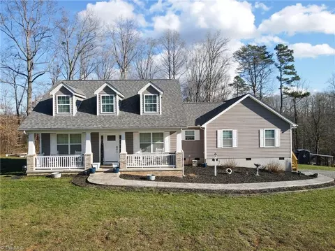 207 Sulphur Springs Church Rd, Pilot Mountain, NC 27041