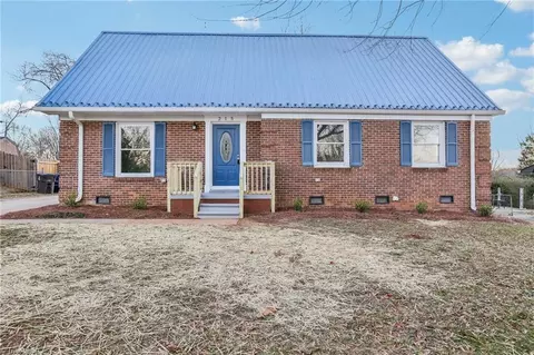 215 Danby Dr, Winston Salem, NC 27103