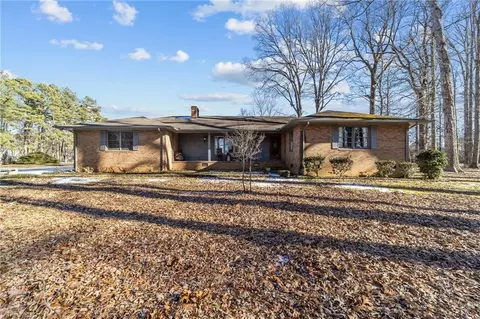 6301 Hunt Rd, Pleasant Garden, NC 27313