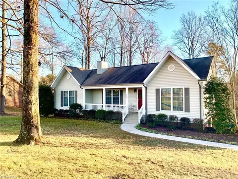 355 Pine Brook Pl, Wilkesboro, NC 28697