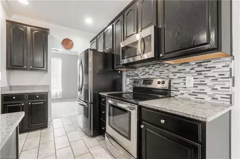 Kitchen - 121 Willow Bend Dr, King, NC 27021 photo 3 of 5