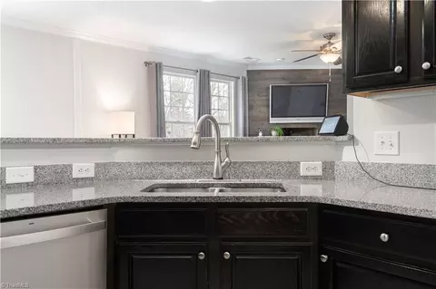 Kitchen - 121 Willow Bend Dr, King, NC 27021 photo 4 of 5