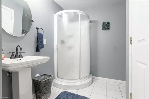 Bath - 121 Willow Bend Dr, King, NC 27021 photo 9 of 10