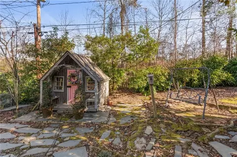 Exterior - 1024 Cantering Rd, High Point, NC 27262 photo 10 of 14