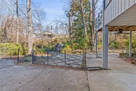 Exterior - 1024 Cantering Rd, High Point, NC 27262 photo 7 of 14