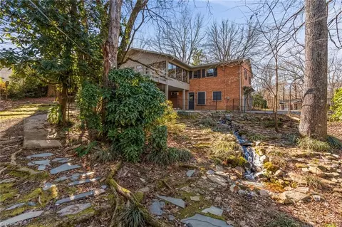Exterior - 1024 Cantering Rd, High Point, NC 27262 photo 11 of 14
