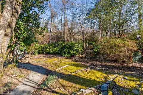 Exterior - 1024 Cantering Rd, High Point, NC 27262 photo 9 of 14