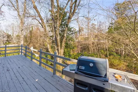 Exterior - 1024 Cantering Rd, High Point, NC 27262 photo 13 of 14