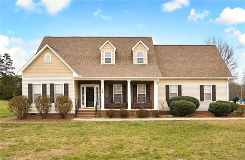 128 Darby Ln, Winston Salem, NC 27107