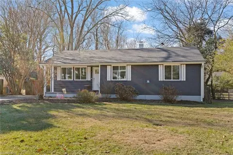 1405 Gracewood Dr, Greensboro, NC 27408