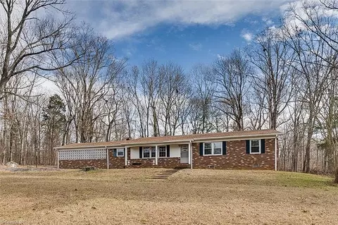 1173 Sheridan Dr, Asheboro, NC 27205