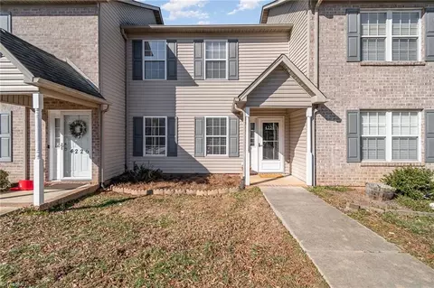4224 Bentley Dr, Randleman, NC 27317