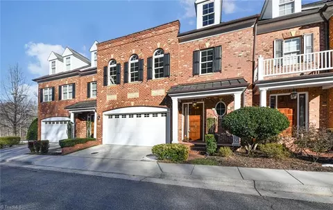38 Midland Park Ln, Greensboro, NC 27455