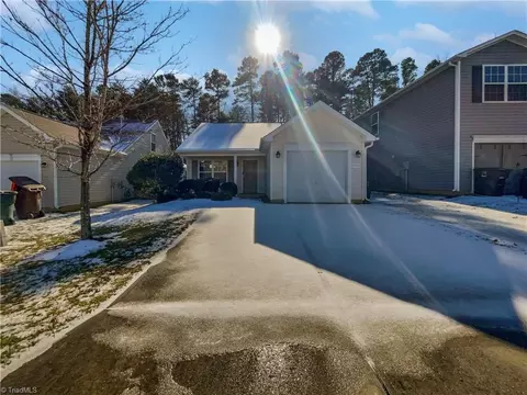 5430 Sky Hill Dr, Greensboro, NC 27301