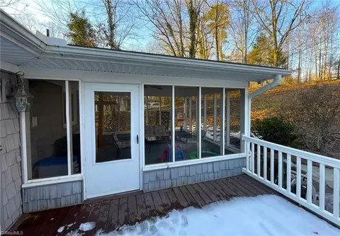 Exterior - 236 Mohawk Dr S, High Point, NC 27262 photo 3 of 6