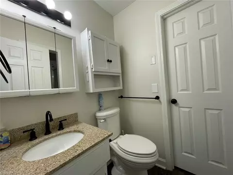 Bath - 236 Mohawk Dr S, High Point, NC 27262 photo 1 of 2